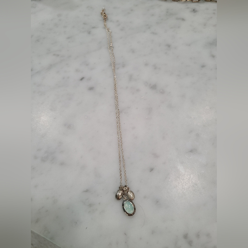 Elegant Silver Necklace with "Opalesque" Pendant